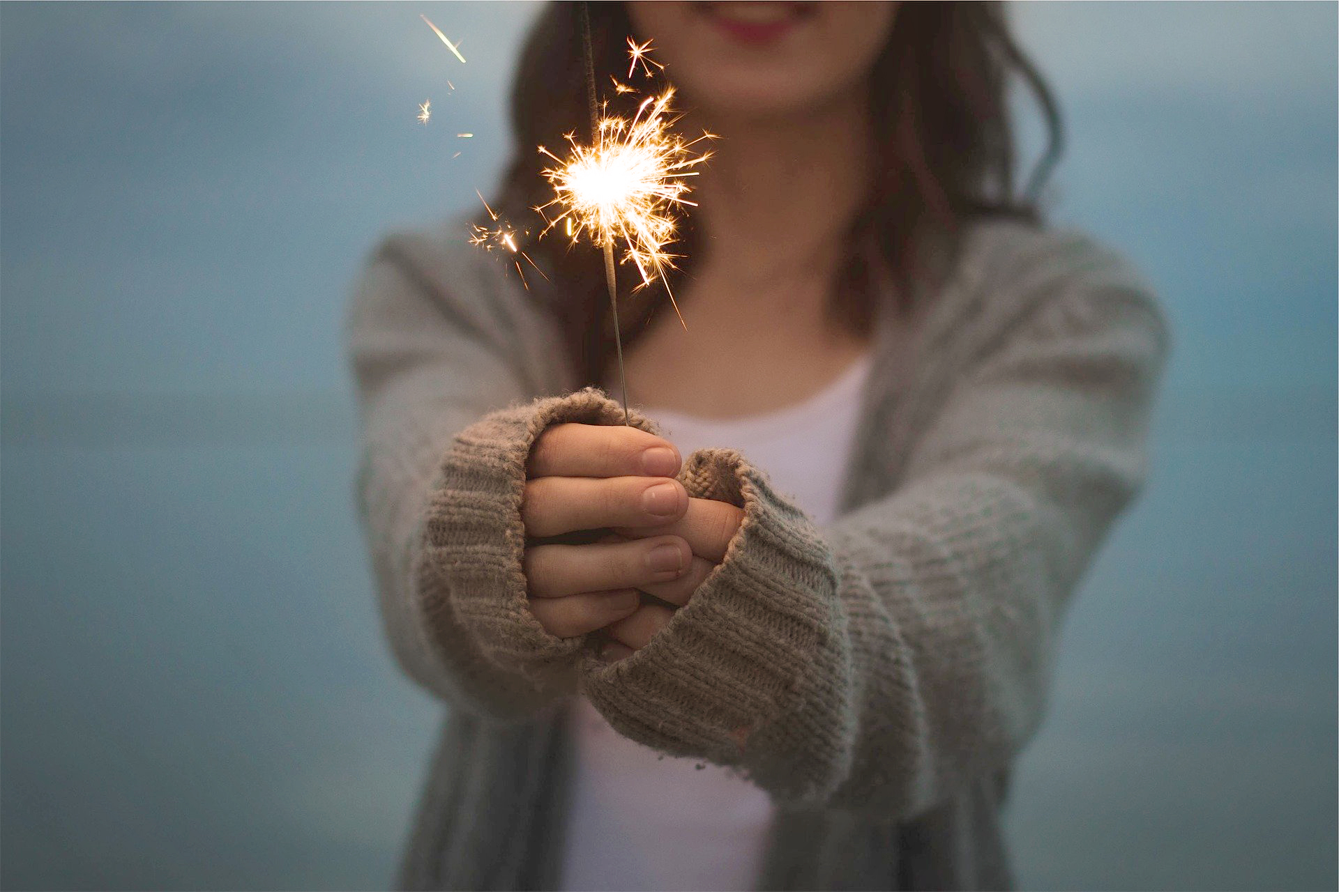 sparkler-677774_1920-f2